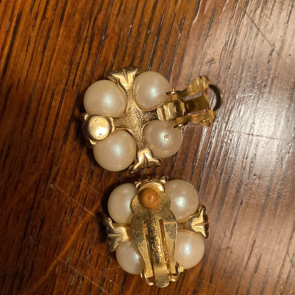 Pearl ear clips, two pairs, one short and one long - Picture 3 of 5